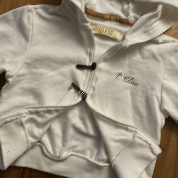 Alviero Martini 1a Classe Hooded Jacket, size 6m - Picture 3 of 5